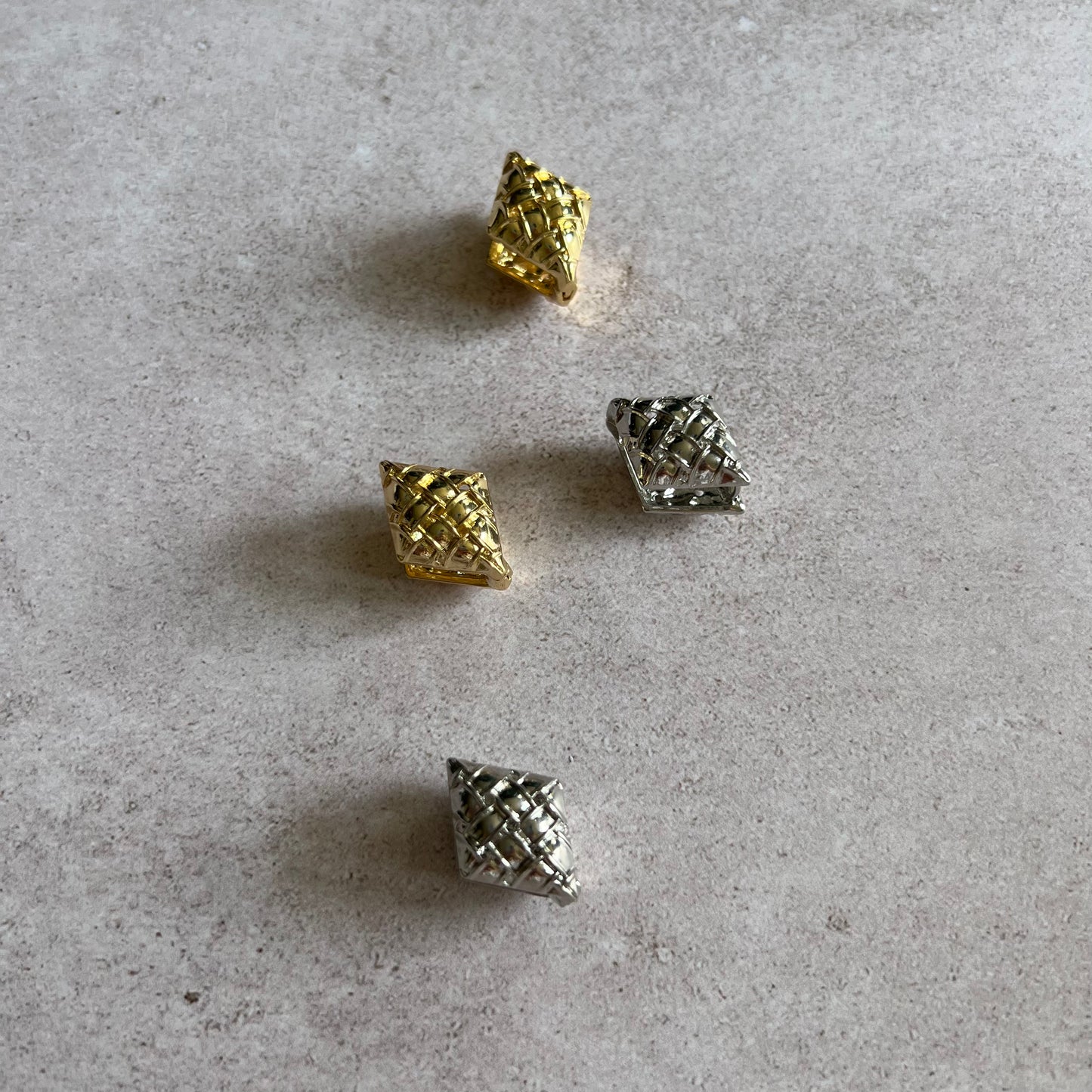 Aretes Amara